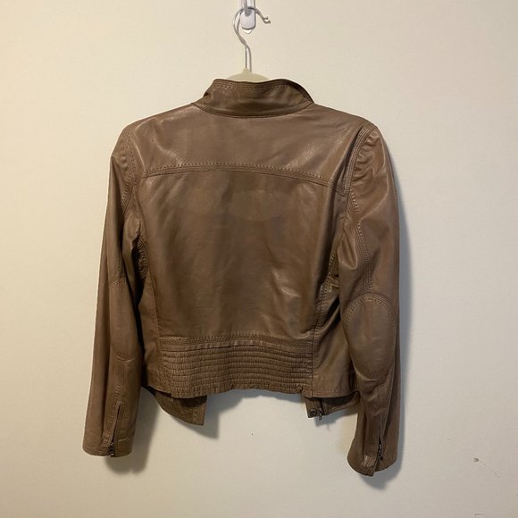 Leather jacket - Picture 2 of 2